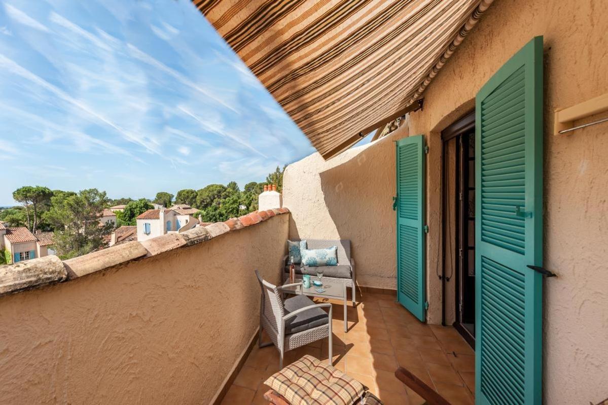 Appartement Le Poisson Bleu Saint-Raphaël Exterior foto