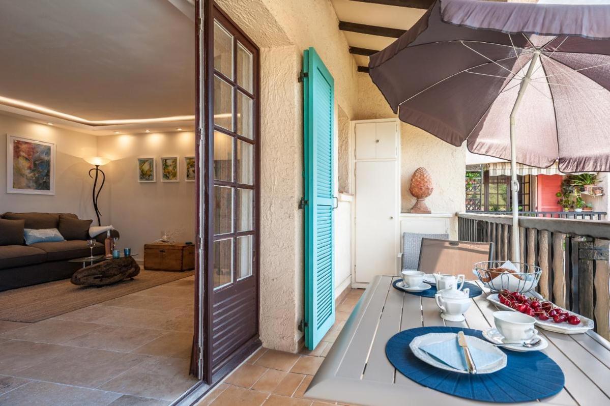 Appartement Le Poisson Bleu Saint-Raphaël Exterior foto